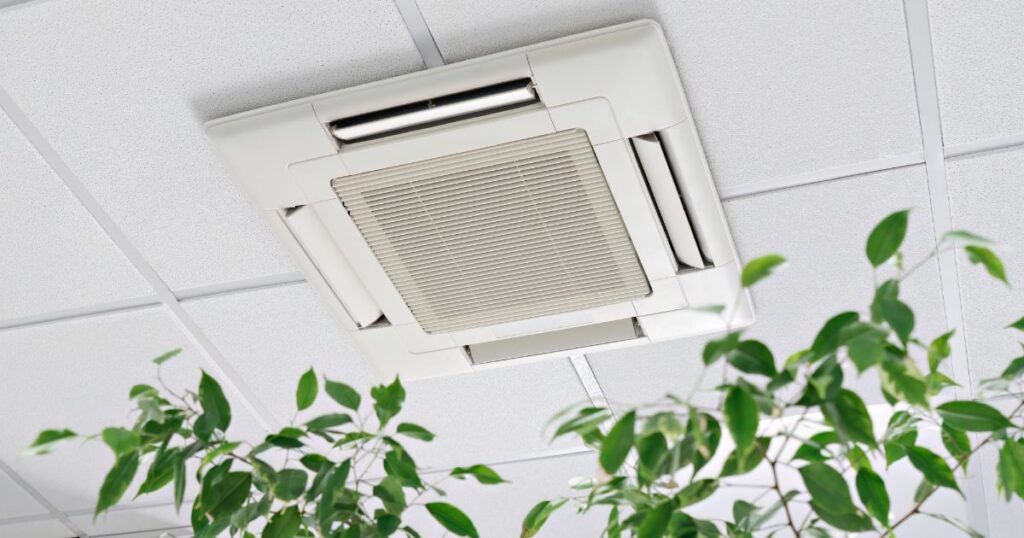 ventilatiesysteem-in-dak-met-plant-1024x538.jpg